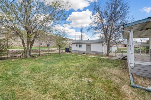 416 2 Avenue, Drumheller, AB - Outdoor