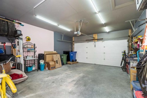 5 D'Arcy Boulevard, Okotoks, AB - Indoor Photo Showing Garage
