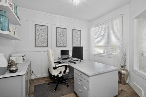 176 Chapalina Heights Se, Calgary, AB - Indoor Photo Showing Office