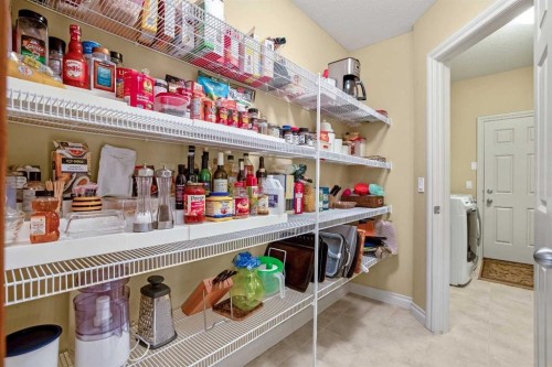 1503 Montgomery Place Se, High River, AB - Indoor With Storage