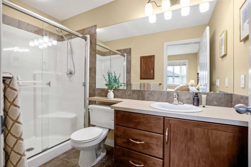 1503 Montgomery Place Se, High River, AB - Indoor Photo Showing Bathroom
