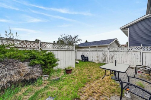 18 Falmere Way Ne, Calgary, AB - Outdoor
