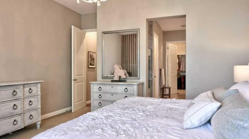364 Chapala Point Se, Calgary, AB - Indoor Photo Showing Bathroom