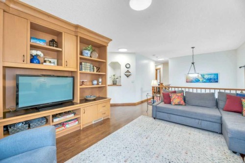22 Kincora Heights Nw, Calgary, AB - Indoor Photo Showing Living Room