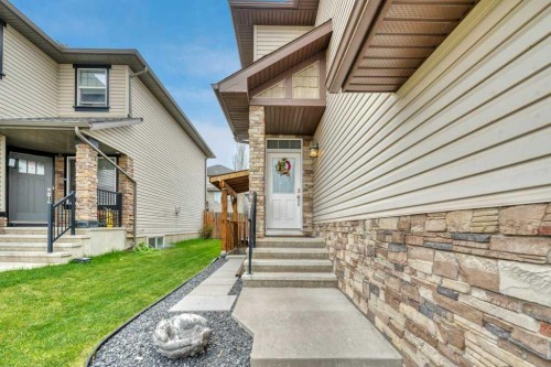 22 Kincora Heights Nw, Calgary, AB - Outdoor