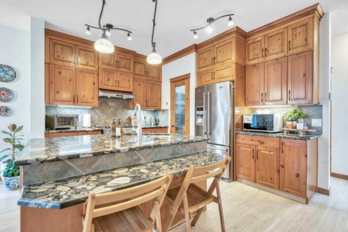 22 Kincora Heights Nw, Calgary, AB - Indoor Photo Showing Kitchen
