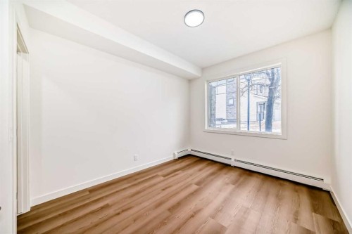 101-22 Panatella Road Nw, Calgary, AB - Indoor Photo Showing Other Room
