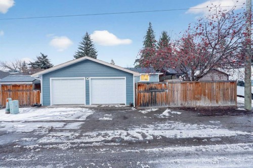 12031 Candiac Road Sw, Calgary, AB - Outdoor