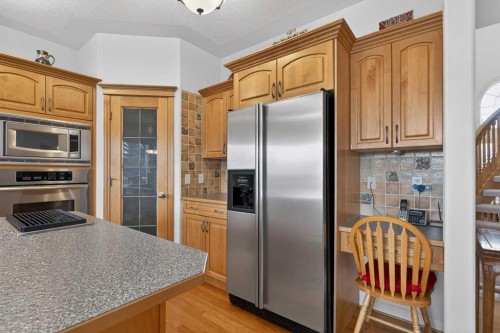 307 Hampstead Way Nw, Calgary, AB - Indoor Photo Showing Kitchen With Stainless Steel Kitchen
