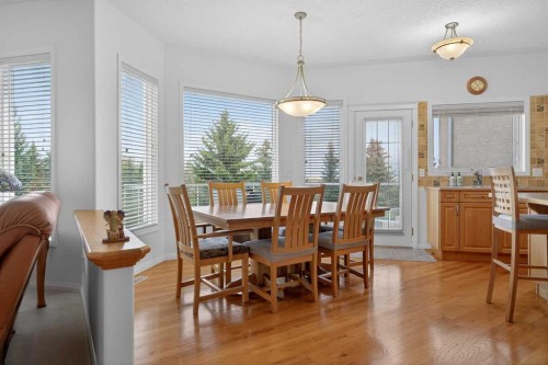 307 Hampstead Way Nw, Calgary, AB - Indoor Photo Showing Dining Room