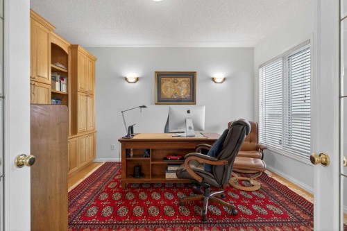 307 Hampstead Way Nw, Calgary, AB - Indoor Photo Showing Office