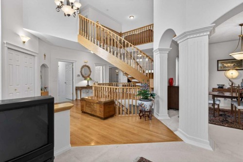 307 Hampstead Way Nw, Calgary, AB - Indoor Photo Showing Other Room