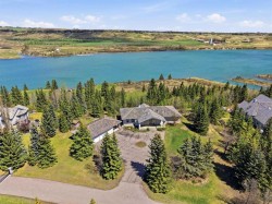 182 Emerald Bay Drive  Rural Rocky View County, AB T3Z 1E2