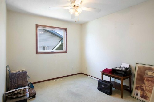 2 Madison Court, Strathmore, AB - Indoor Photo Showing Other Room