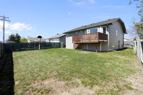 2 Madison Court, Strathmore, AB - Outdoor With Deck Patio Veranda
