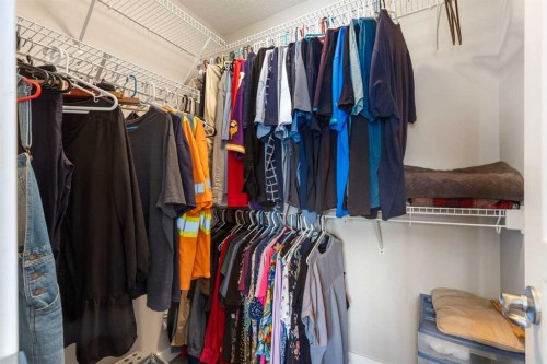 1334 Walden Drive Se, Calgary, AB - Indoor With Storage