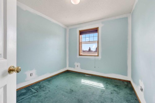 100 Tuscany Way Nw, Calgary, AB - Indoor Photo Showing Other Room