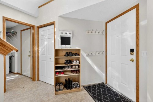 100 Tuscany Way Nw, Calgary, AB - Indoor Photo Showing Other Room