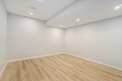 109 Dawson Drive, Chestermere, AB - Indoor Photo Showing Other Room