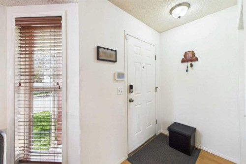 24 Chaparral Ridge Circle Se, Calgary, AB - Indoor Photo Showing Other Room
