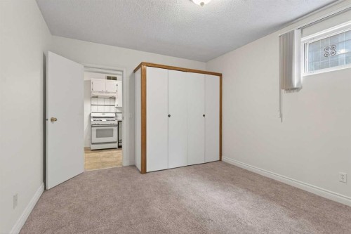 2011 6 Avenue Nw, Calgary, AB - Indoor Photo Showing Other Room