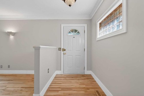 2011 6 Avenue Nw, Calgary, AB - Indoor Photo Showing Other Room
