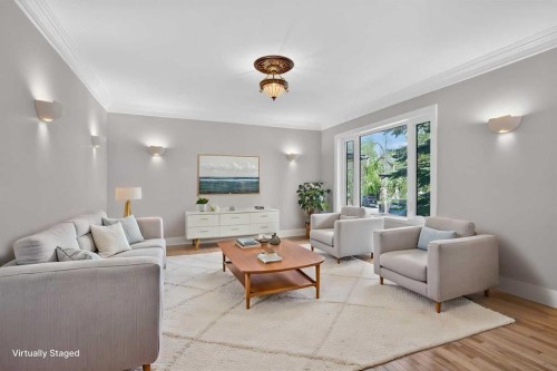 2011 6 Avenue Nw, Calgary, AB - Indoor Photo Showing Living Room