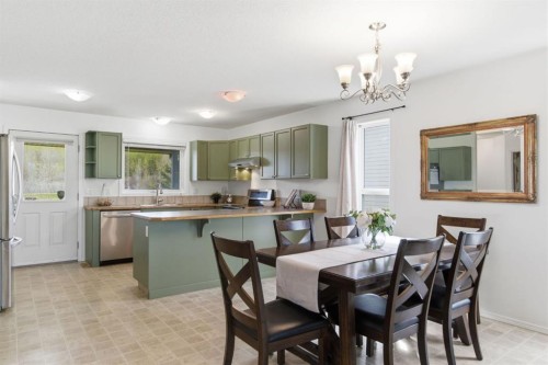 46 Valarosa Drive, Didsbury, AB - Indoor Photo Showing Dining Room