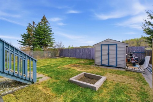 46 Valarosa Drive, Didsbury, AB - Outdoor