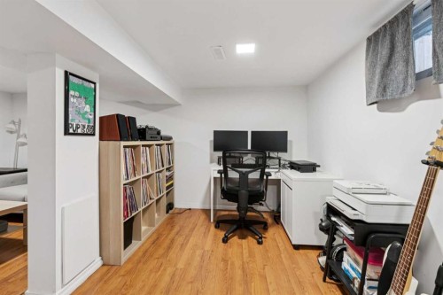 1305 20 Avenue Nw, Calgary, AB - Indoor Photo Showing Office