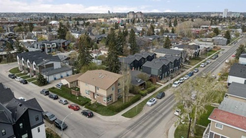 1305 20 Avenue Nw, Calgary, AB - Outdoor With View