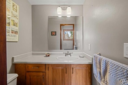 28 Ranchridge Way Nw, Calgary, AB - Indoor Photo Showing Bathroom