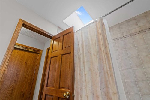 28 Ranchridge Way Nw, Calgary, AB - Indoor