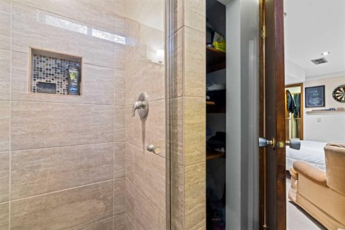 28 Ranchridge Way Nw, Calgary, AB - Indoor Photo Showing Bathroom
