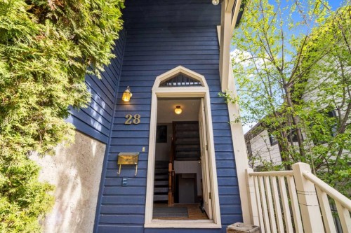 28 Ranchridge Way Nw, Calgary, AB - Outdoor