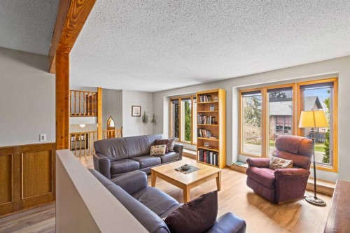 28 Ranchridge Way Nw, Calgary, AB - Indoor Photo Showing Living Room
