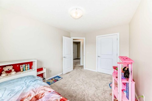 91 Nolanfield Crescent Nw, Calgary, AB - Indoor Photo Showing Bedroom