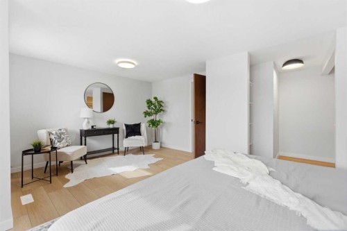 28-99 Midpark Gardens Se, Calgary, AB - Indoor Photo Showing Bedroom