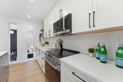 28-99 Midpark Gardens Se, Calgary, AB - Indoor Photo Showing Kitchen With Upgraded Kitchen