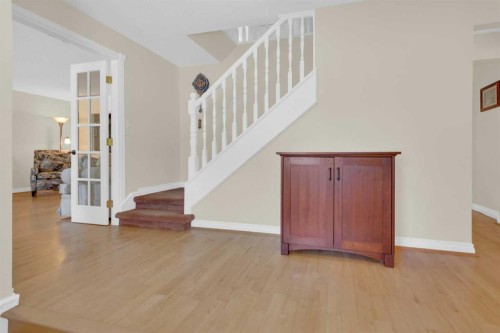 7316 Kananaskis Drive Sw, Calgary, AB - Indoor Photo Showing Other Room