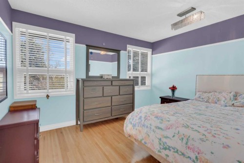 7316 Kananaskis Drive Sw, Calgary, AB - Indoor Photo Showing Bedroom