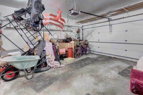 7316 Kananaskis Drive Sw, Calgary, AB - Indoor Photo Showing Garage