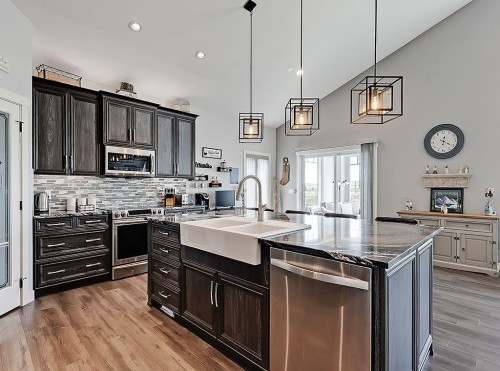 137 Westview Drive, Nanton, AB - Indoor Photo Showing Kitchen With Double Sink With Upgraded Kitchen