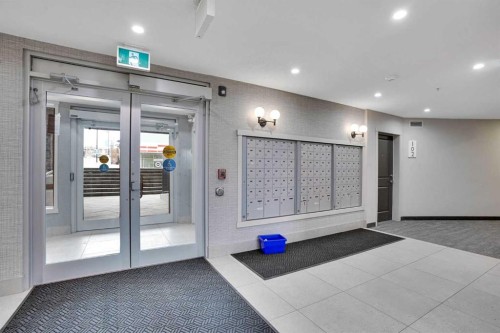 405-238 Sage Valley Common Nw, Calgary, AB - Indoor Photo Showing Other Room