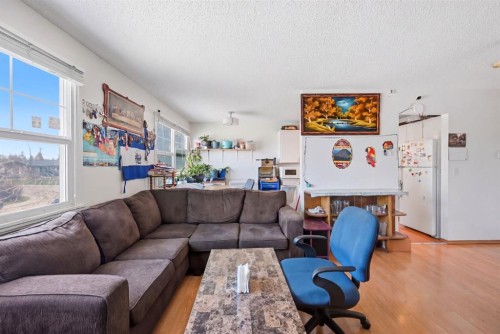 54 Pennsburg Way Se, Calgary, AB 
