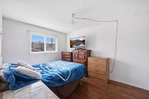 54 Pennsburg Way Se, Calgary, AB 