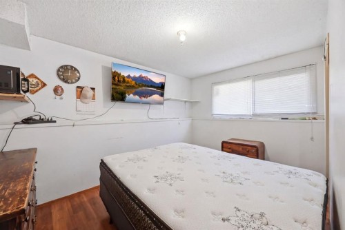 54 Pennsburg Way Se, Calgary, AB 
