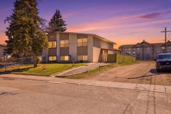 54 Pennsburg Way SE Calgary, AB T2A 2J5