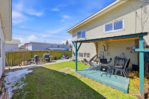 54 Pennsburg Way Se, Calgary, AB 