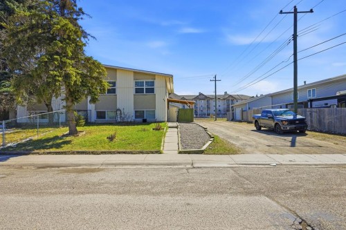 54 Pennsburg Way Se, Calgary, AB 